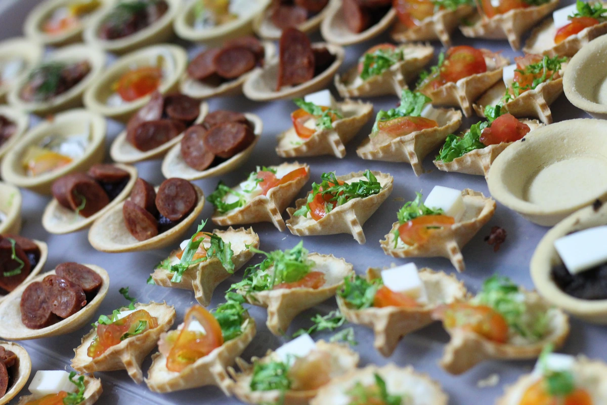 Variedad de canapés para bodas y eventos