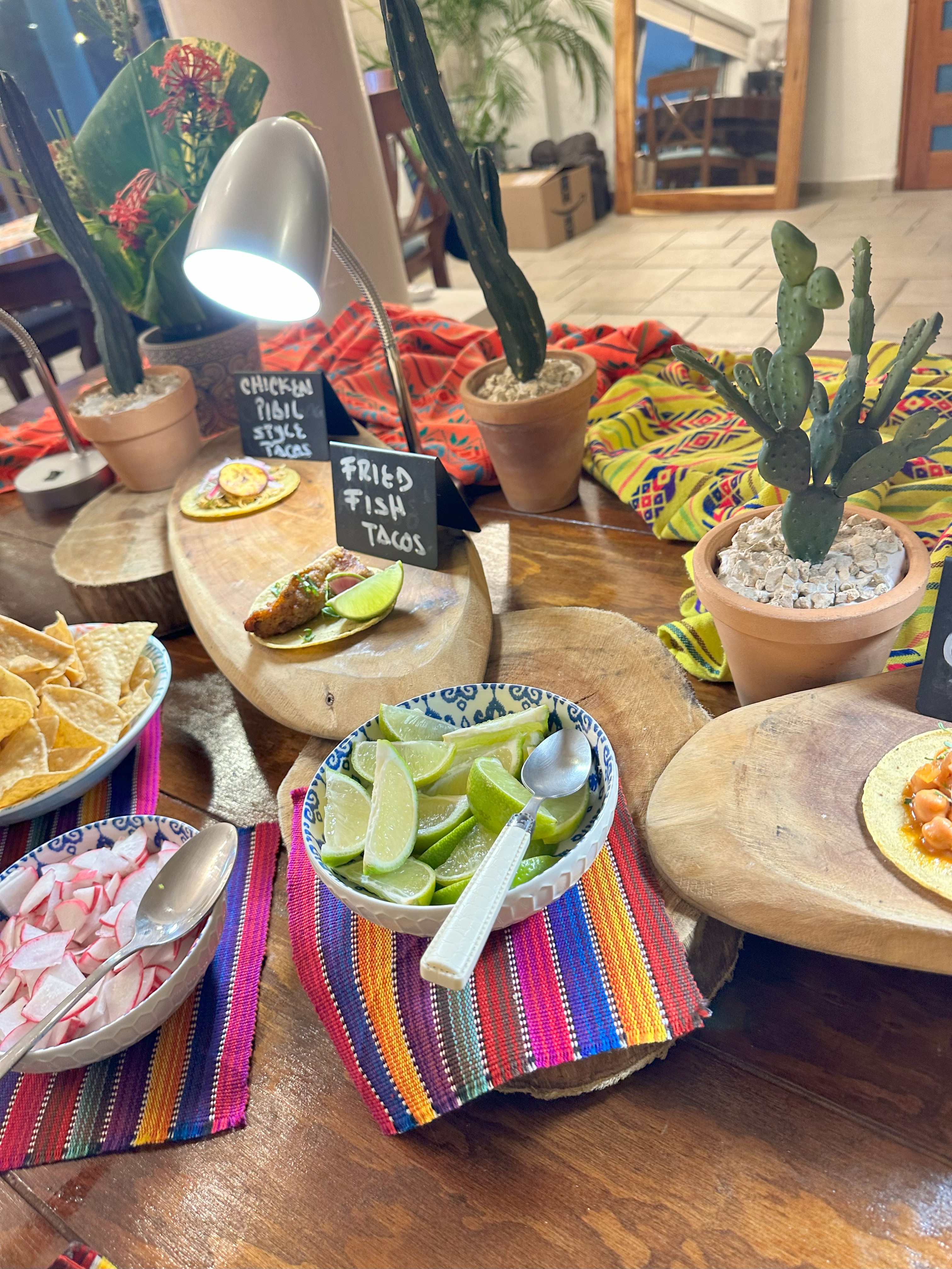 Mesa decorada taquiza ChefToGo Cancún