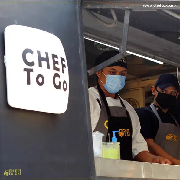 Servicio de tacos y tostadas de mariscos para eventos en Cancún - ChefToGo 3
